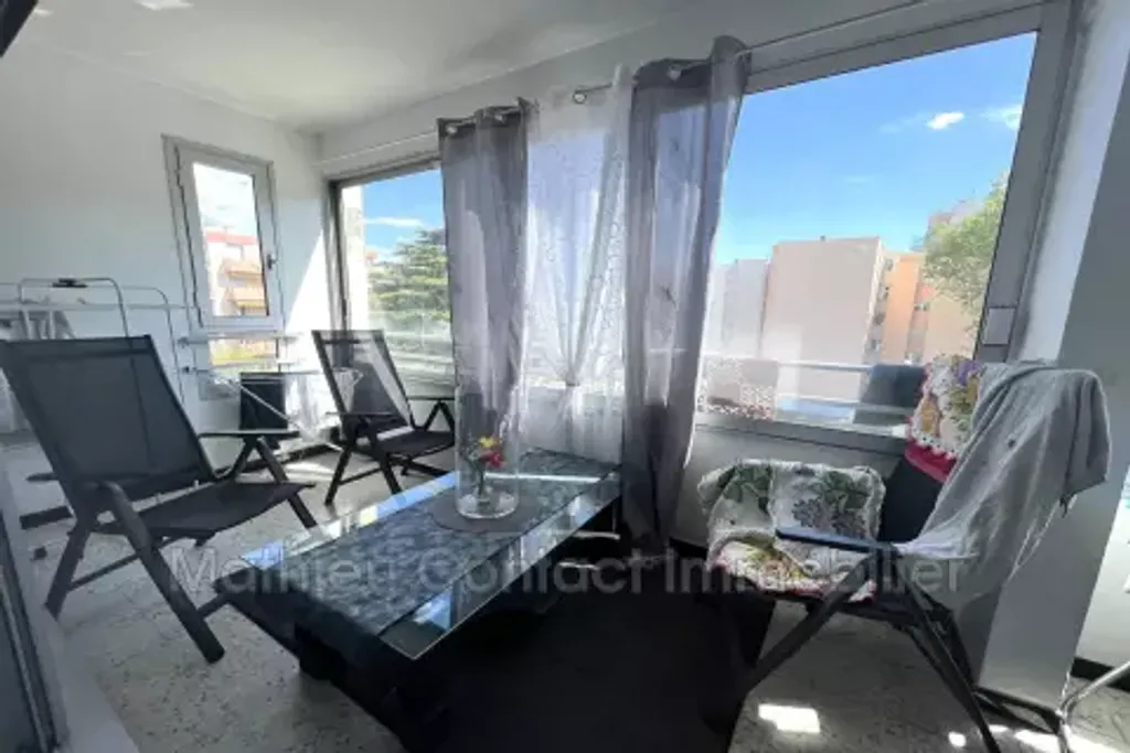 Achat appartement à vendre 4 pièces 84 m² - Nîmes