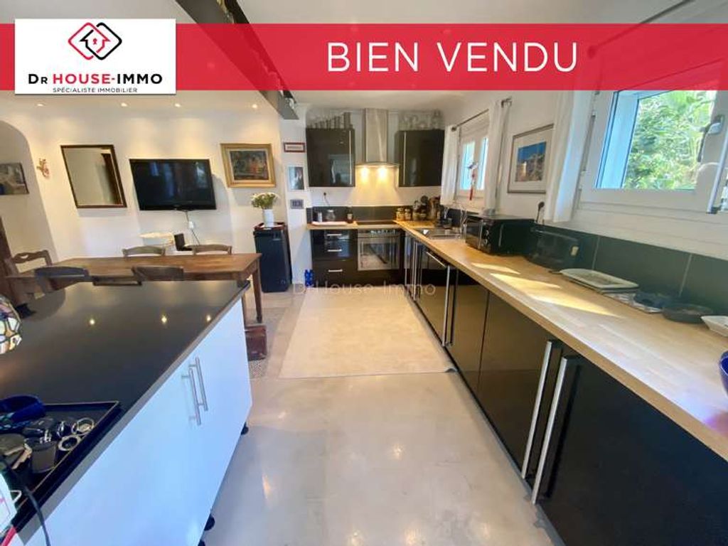 Achat appartement à vendre 3 pièces 66 m² - Saint-Tropez