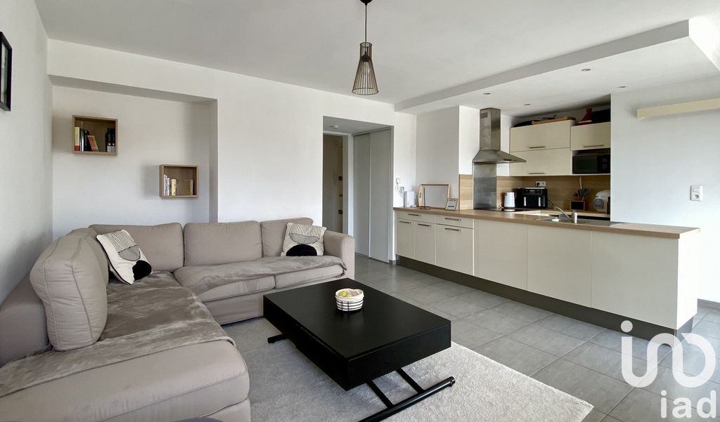 Achat appartement à vendre 3 pièces 77 m² - Cagnes-sur-Mer