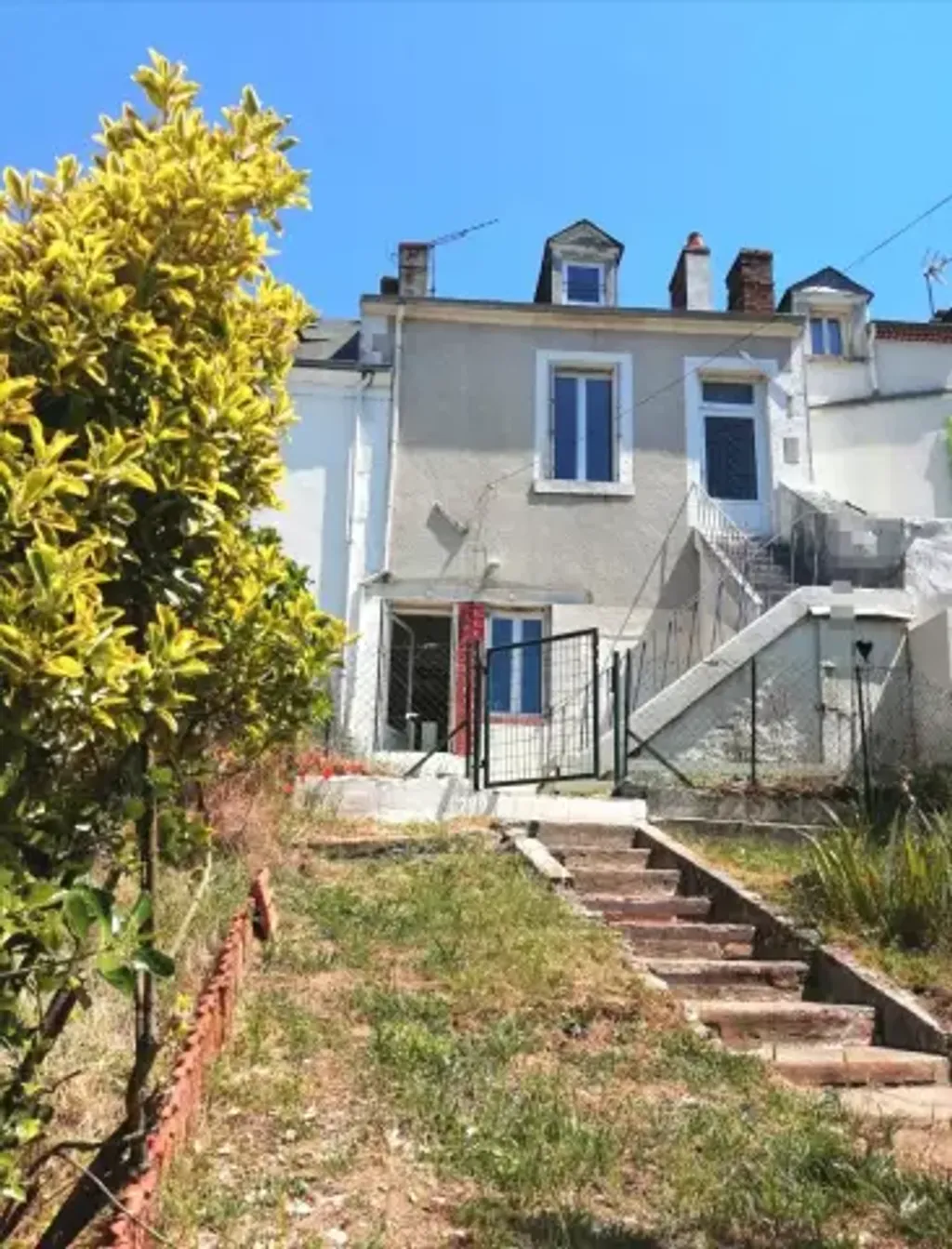 Achat maison à vendre 1 chambre 109 m² - Saint-Léger-des-Vignes