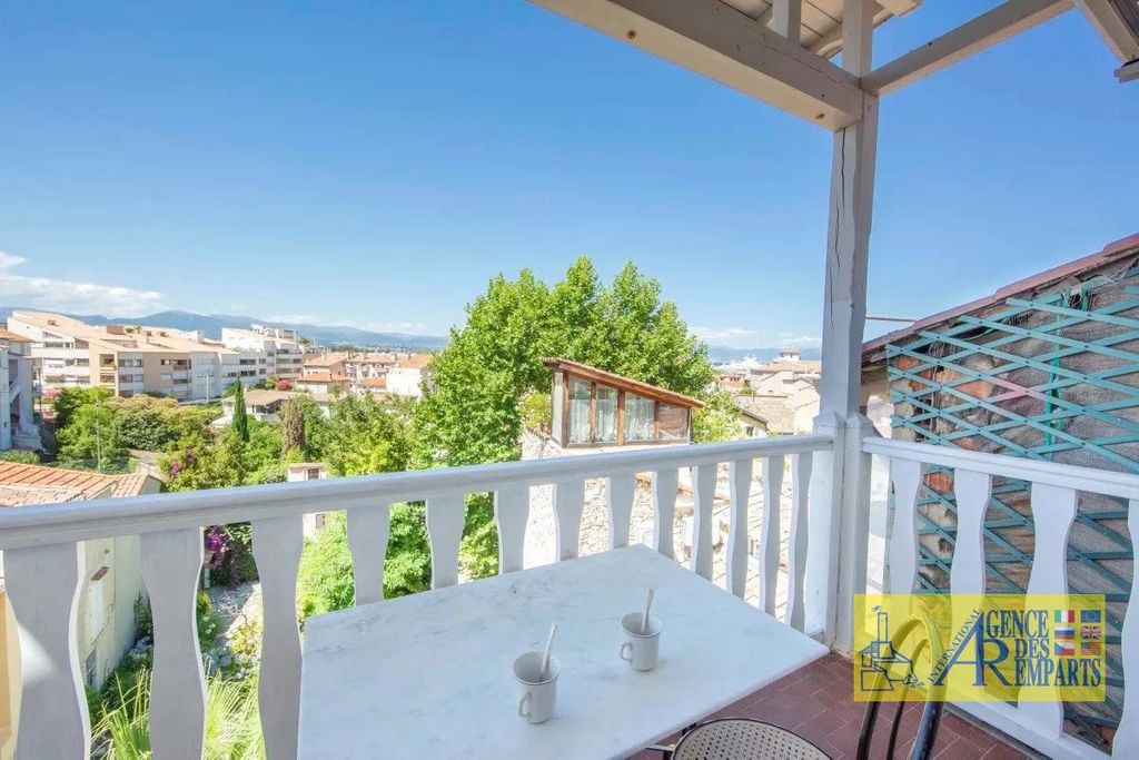 Achat appartement à vendre 4 pièces 81 m² - Antibes