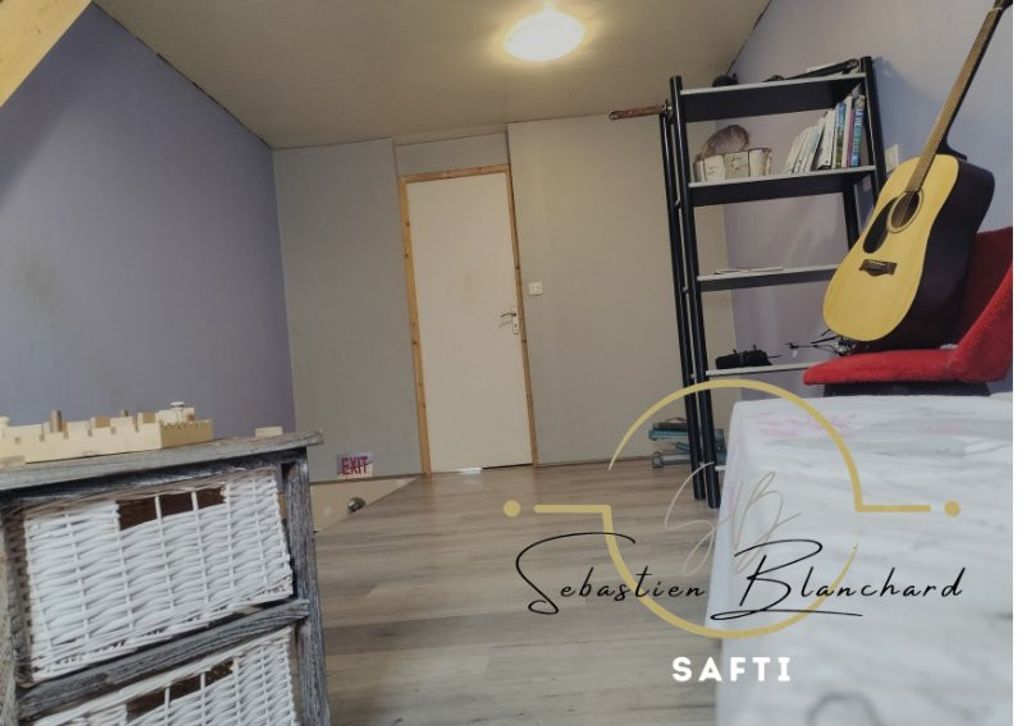 Achat maison à vendre 4 chambres 135 m² - Bellegarde-sur-Valserine