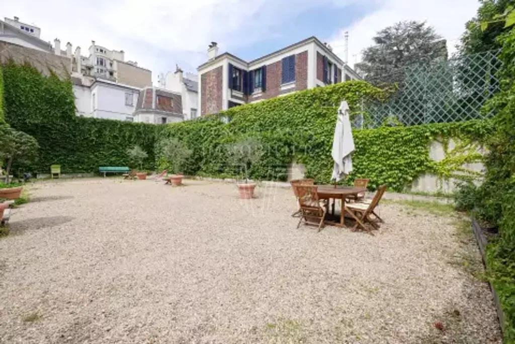 Achat appartement à vendre 2 pièces 50 m² - Neuilly-sur-Seine