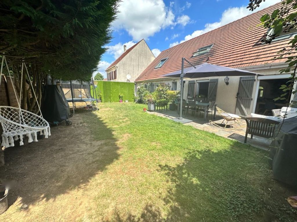 Achat maison à vendre 6 chambres 175 m² - La Queue-en-Brie