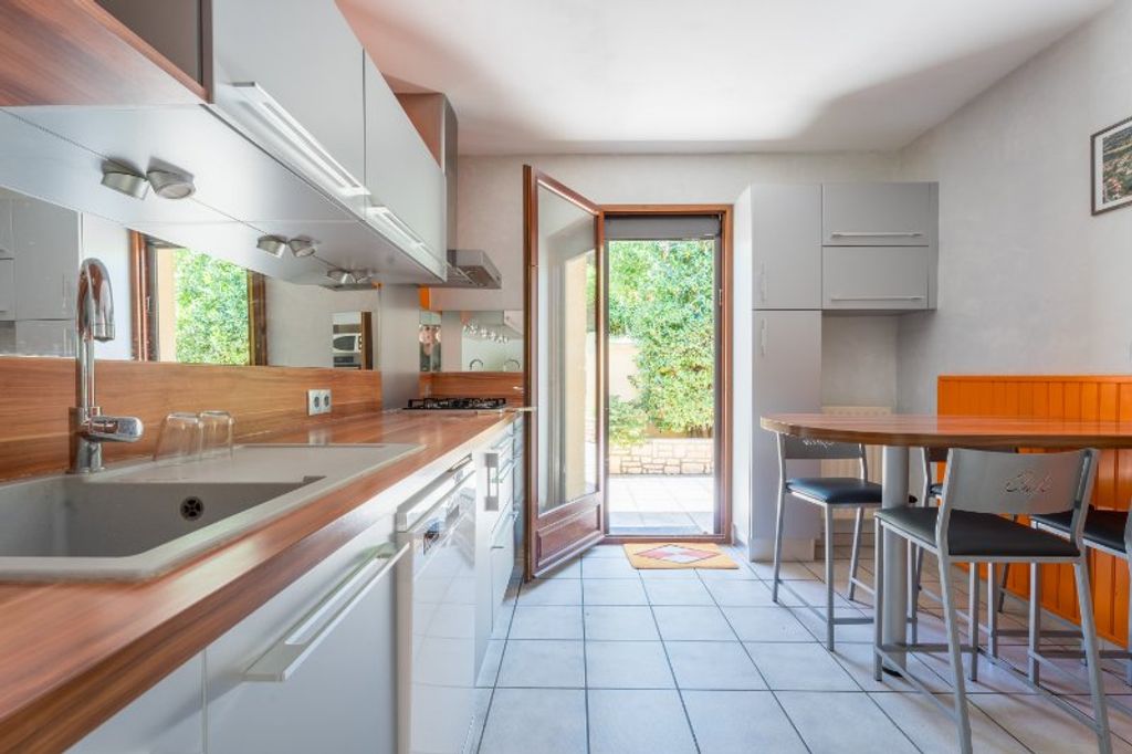 Achat maison à vendre 6 chambres 168 m² - Lissieu