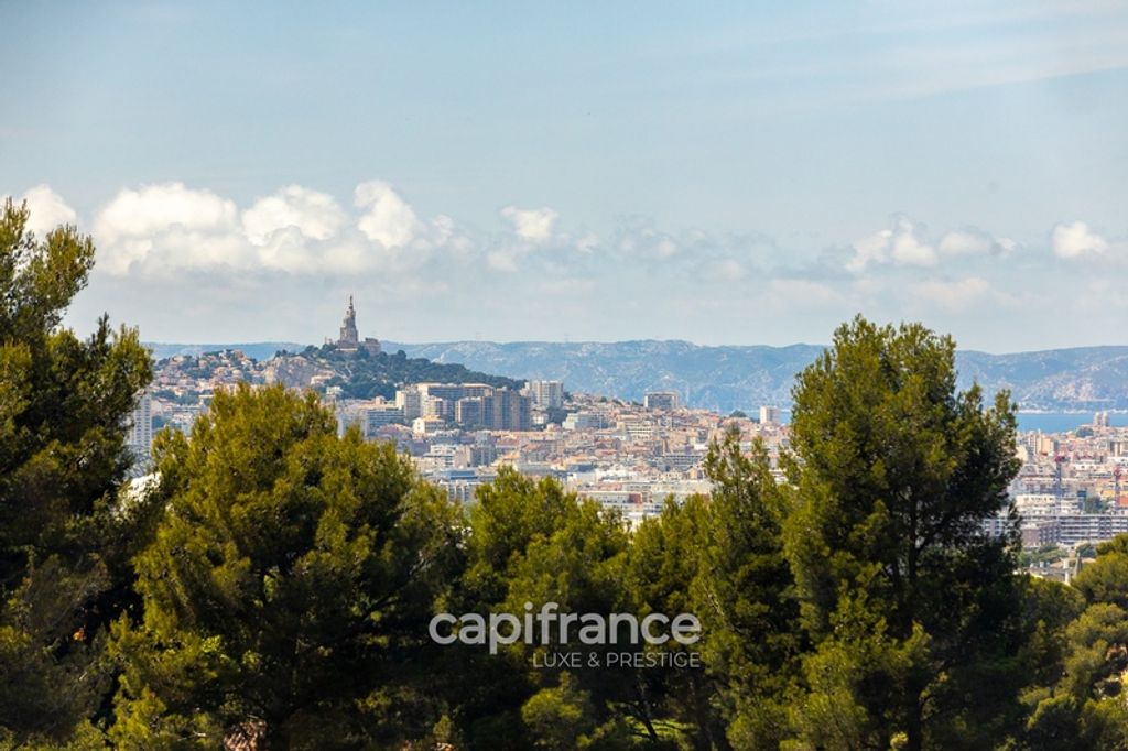 Achat maison à vendre 5 chambres 260 m² - Marseille 9ème arrondissement