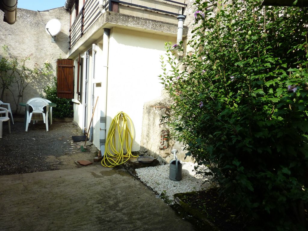 Achat maison à vendre 2 chambres 55 m² - La Trimouille