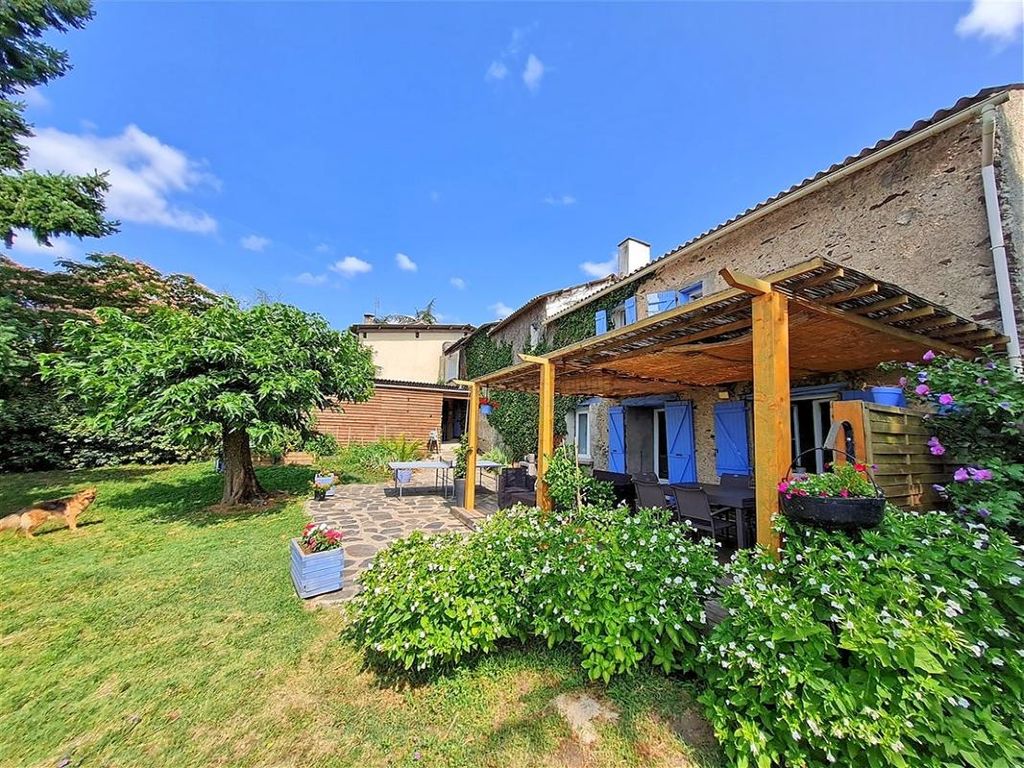 Achat maison à vendre 6 chambres 244 m² - Carcassonne