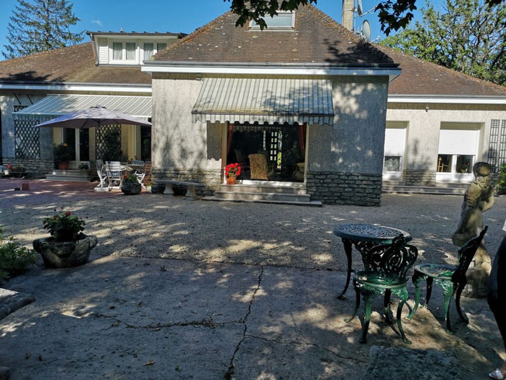 Achat maison à vendre 5 chambres 290 m² - Cenon-sur-Vienne