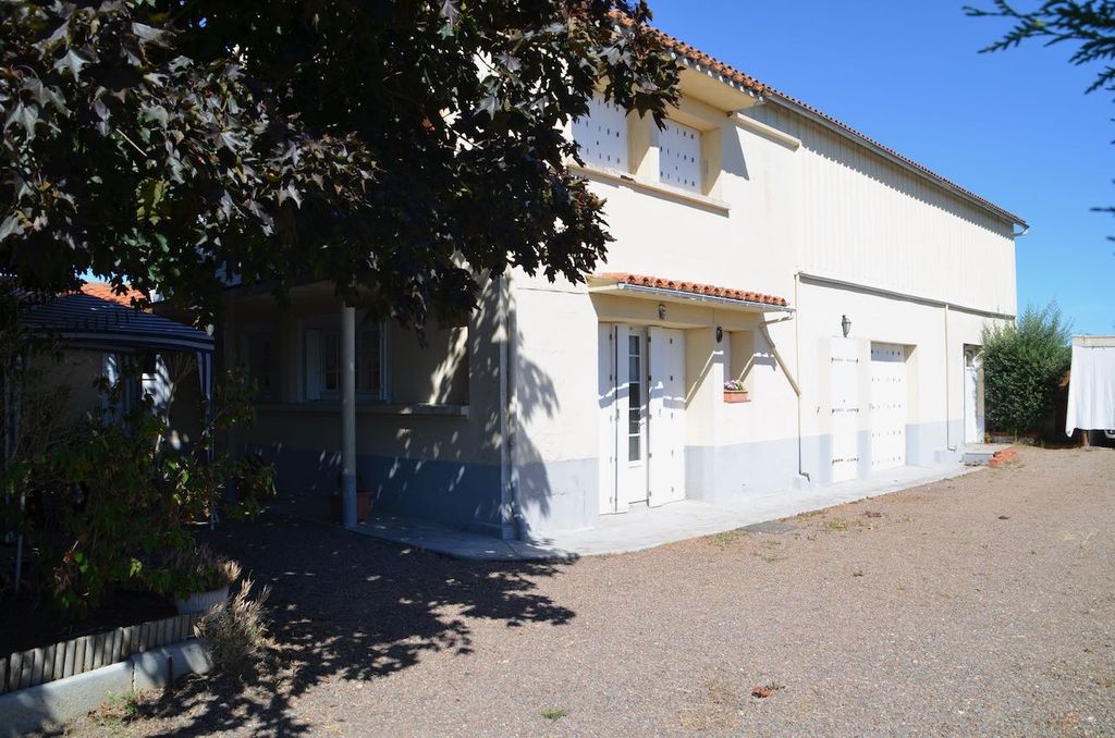 Achat maison à vendre 3 chambres 123 m² - Sainte-Hermine