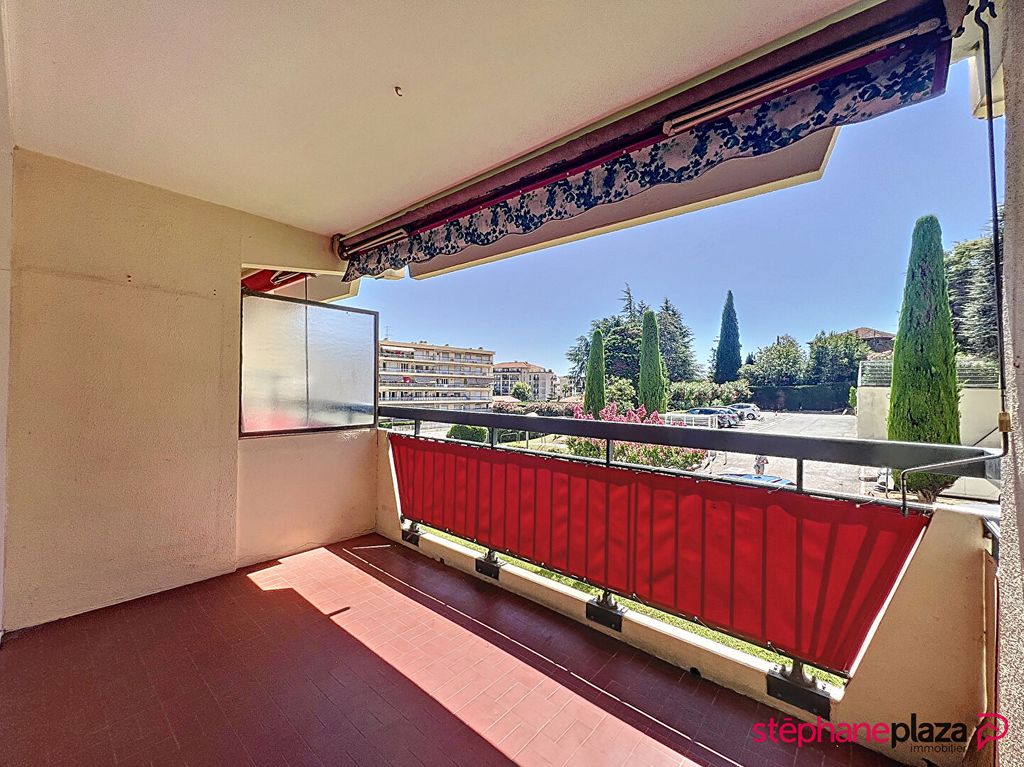 Achat appartement à vendre 3 pièces 75 m² - Mandelieu-la-Napoule