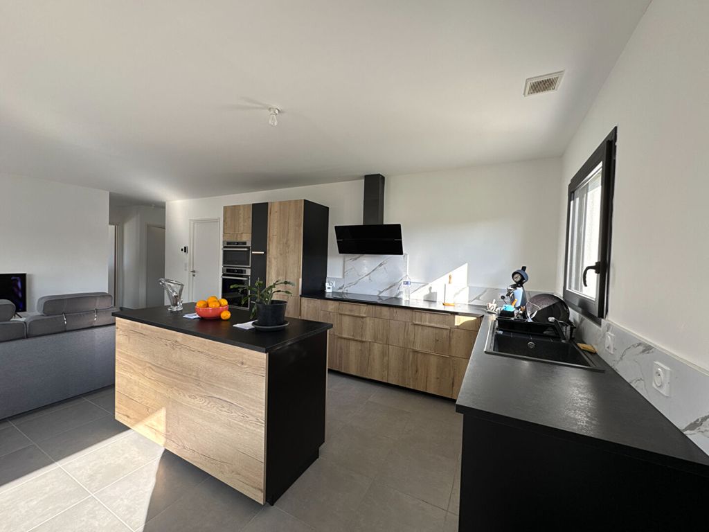 Achat maison à vendre 2 chambres 80 m² - Royan