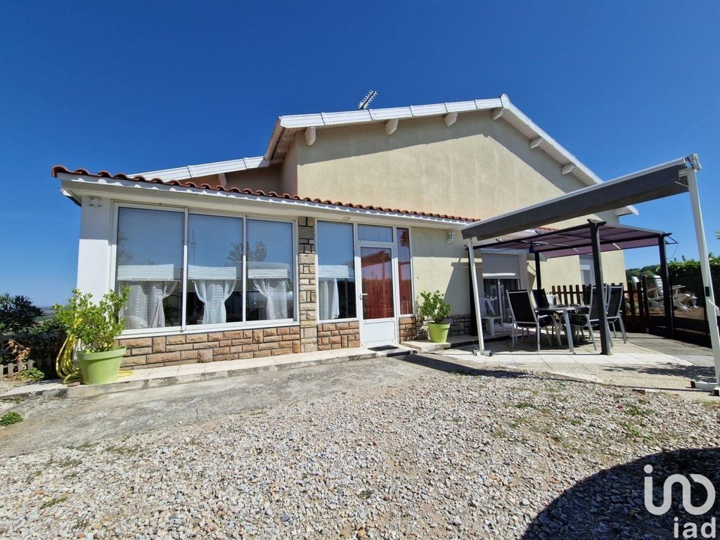 Achat maison à vendre 3 chambres 136 m² - Castelnau-de-Montmiral