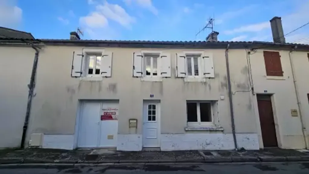 Achat maison à vendre 3 chambres 93 m² - Boutiers-Saint-Trojan