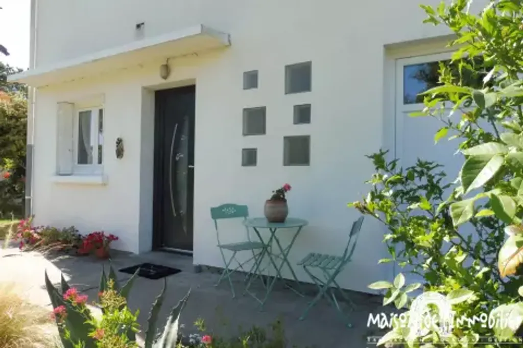 Achat maison à vendre 3 chambres 95 m² - Meschers-sur-Gironde