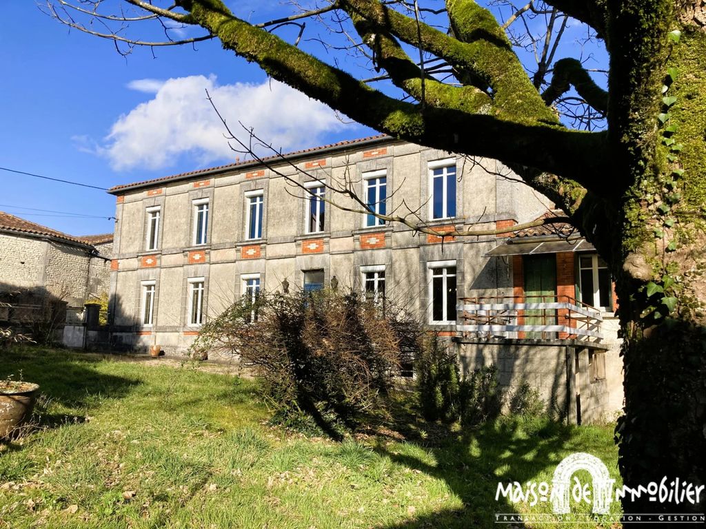 Achat maison à vendre 5 chambres 285 m² - Segonzac