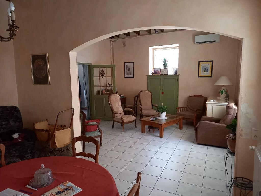 Achat appartement à vendre 7 pièces 150 m² - Eyragues