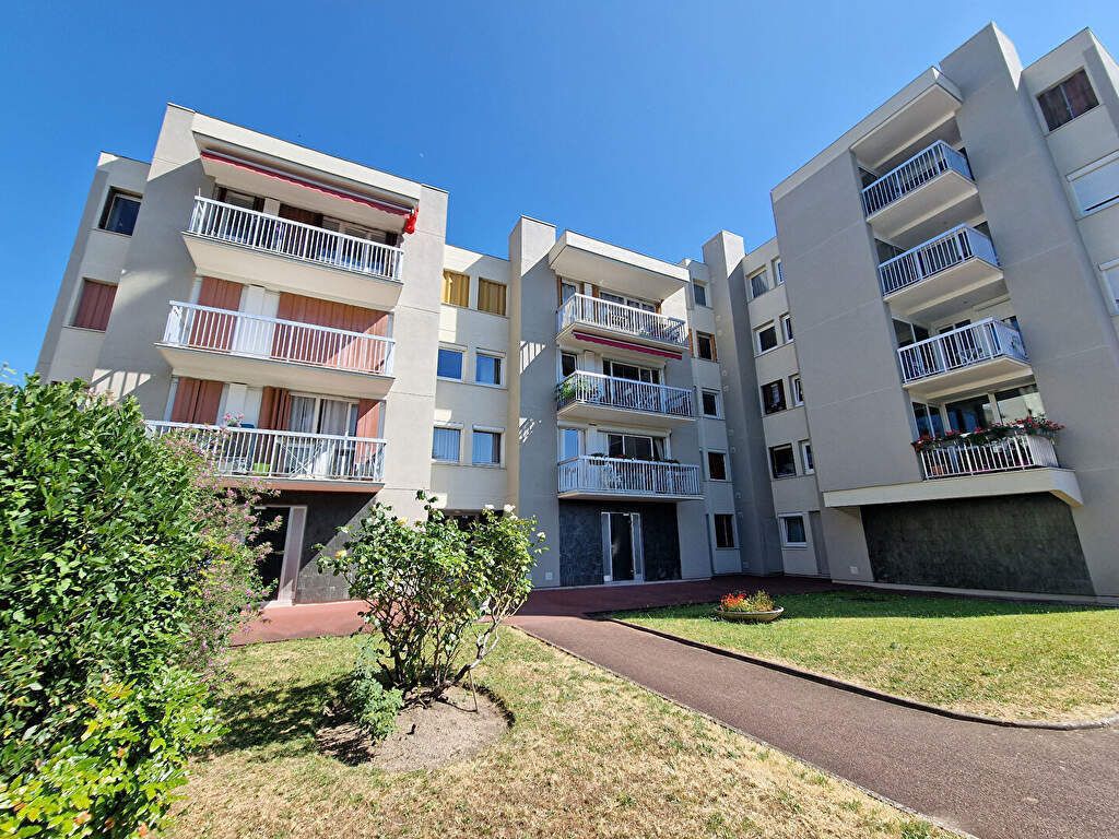 Achat appartement à vendre 2 pièces 45 m² - Mantes-la-Jolie