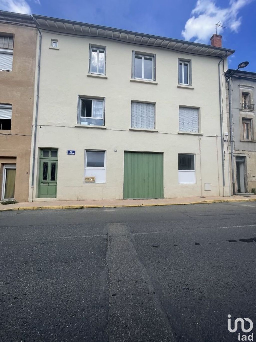 Achat appartement à vendre 6 pièces 185 m² - Boën-sur-Lignon