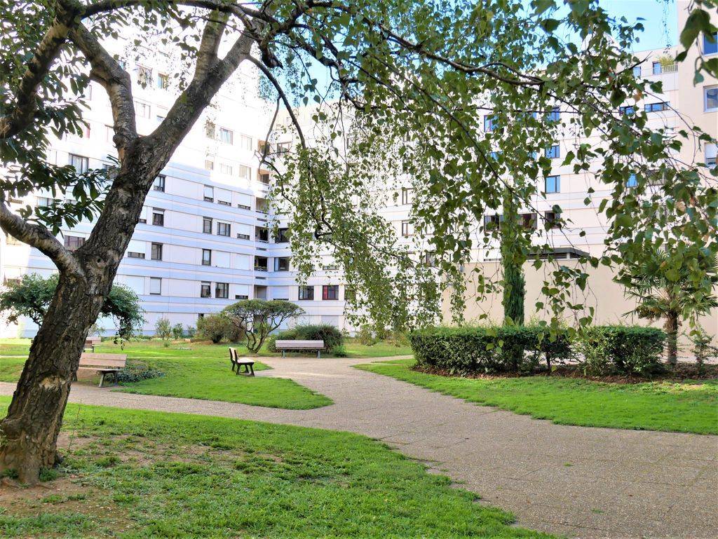 Achat appartement à vendre 4 pièces 90 m² - Lyon 7ème arrondissement