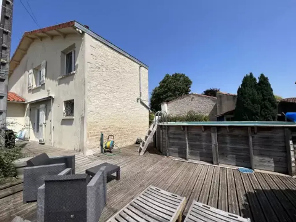 Achat maison à vendre 5 chambres 200 m² - Charmé