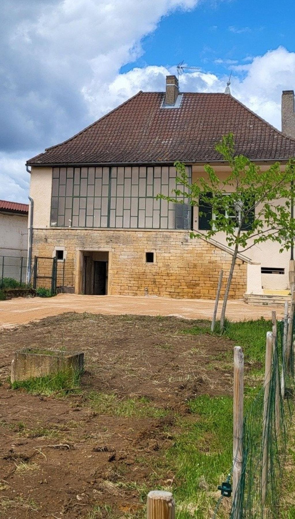 Achat maison à vendre 3 chambres 98 m² - Saint-Martin-Belle-Roche