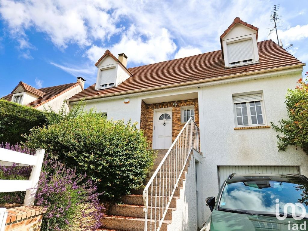 Achat maison à vendre 4 chambres 145 m² - Dammartin-en-Goële