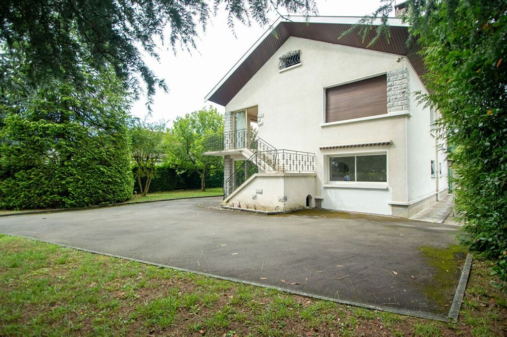 Achat maison à vendre 3 chambres 199 m² - Rontignon