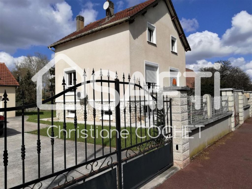 Achat maison à vendre 4 chambres 215 m² - La Rochette