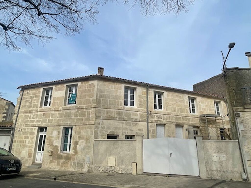 Achat appartement à vendre 4 pièces 85 m² - Rochefort