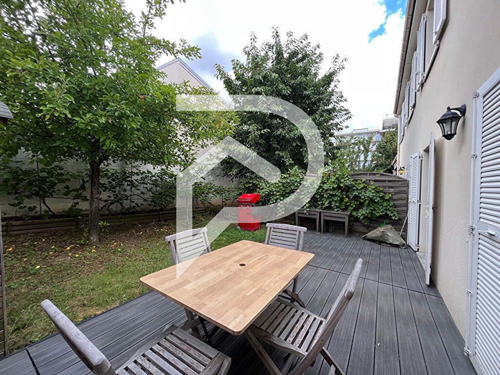 Achat maison à vendre 5 chambres 148 m² - Colombes