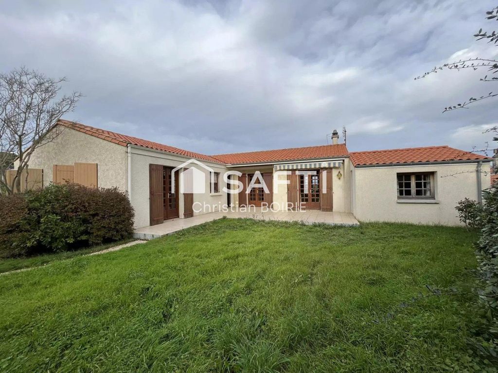 Achat maison à vendre 5 chambres 208 m² - Meschers-sur-Gironde