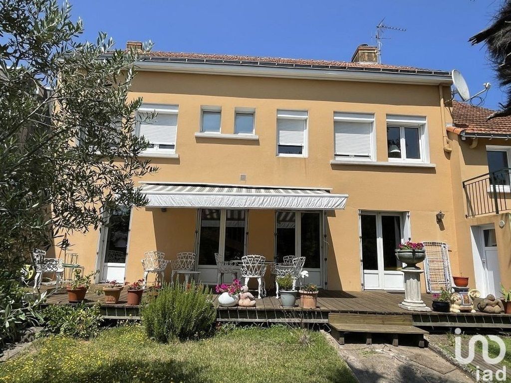 Achat maison à vendre 4 chambres 176 m² - Nantes