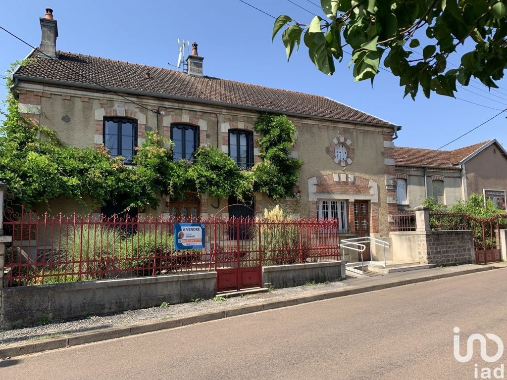 Achat maison à vendre 3 chambres 200 m² - Rivières-le-Bois