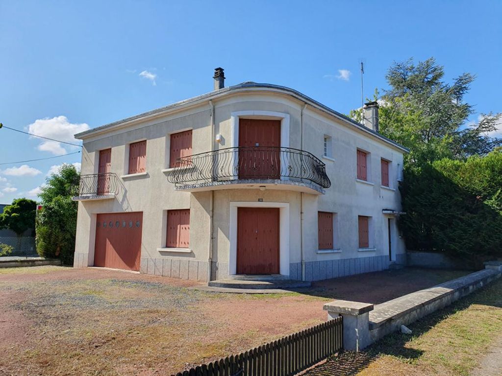 Achat maison à vendre 4 chambres 210 m² - Châteauroux