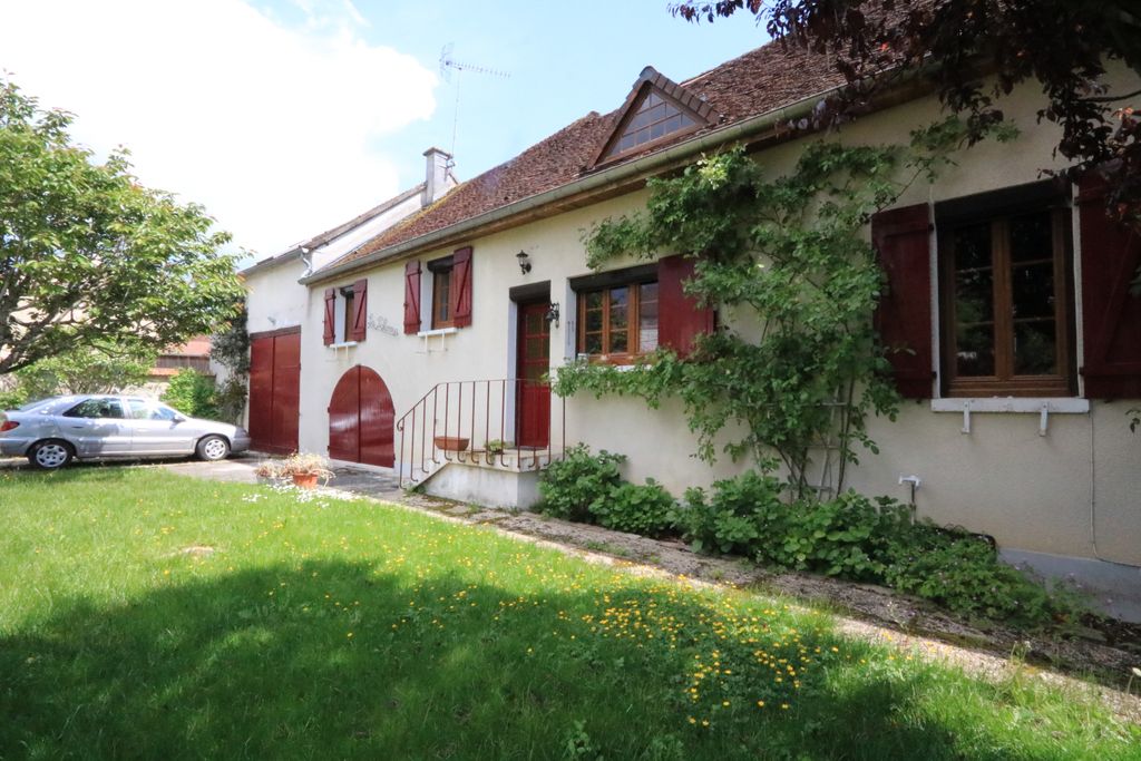 Achat maison à vendre 3 chambres 218 m² - Épineuil