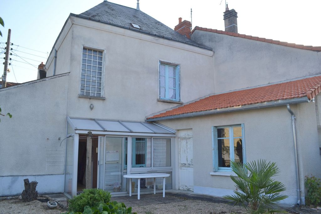 Achat maison à vendre 3 chambres 117 m² - Châtellerault