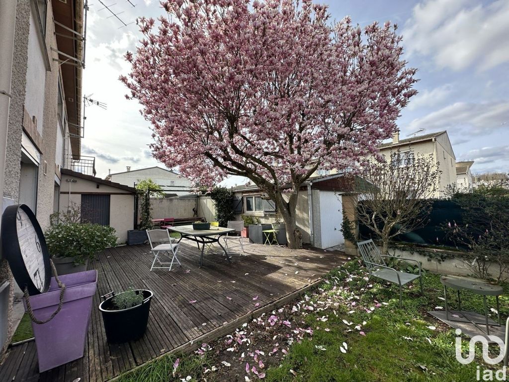 Achat maison à vendre 3 chambres 84 m² - Lésigny