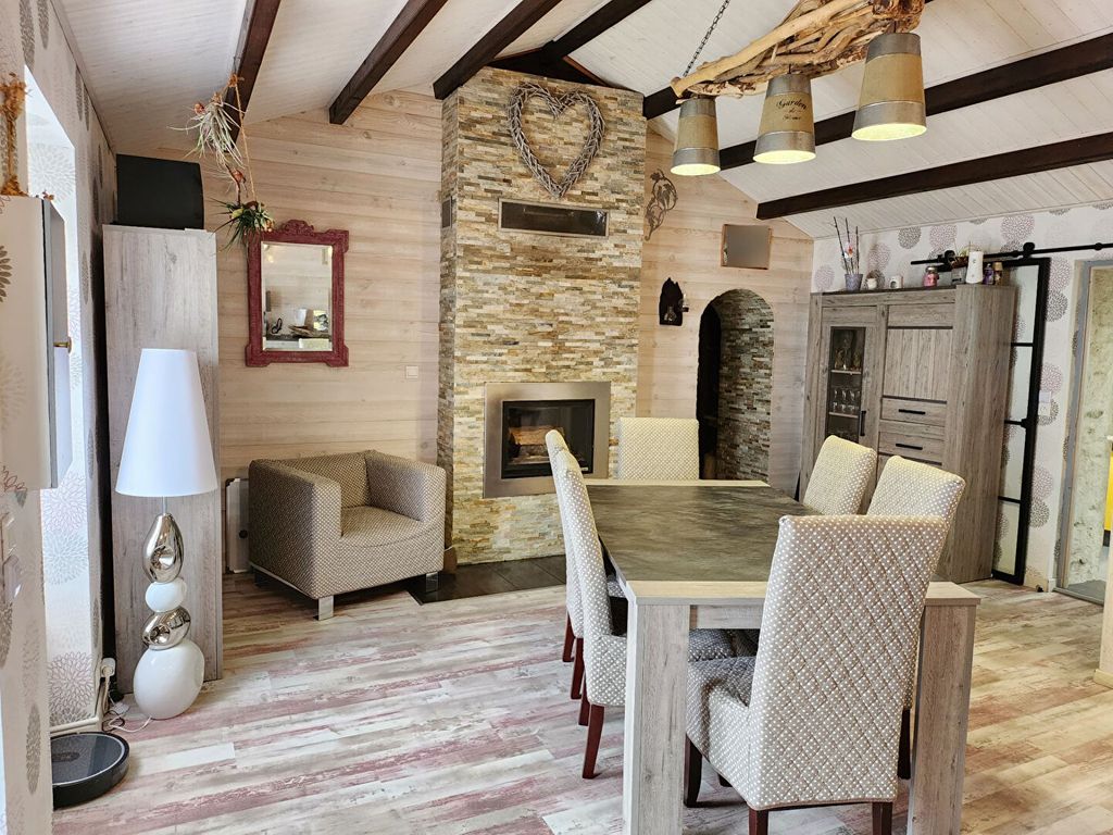 Achat maison à vendre 5 chambres 160 m² - Saint-Julien-des-Landes