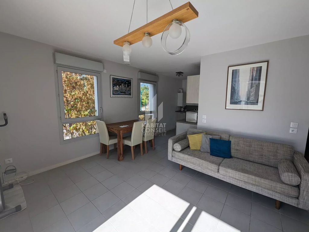 Achat appartement à vendre 2 pièces 50 m² - Saint-Ismier