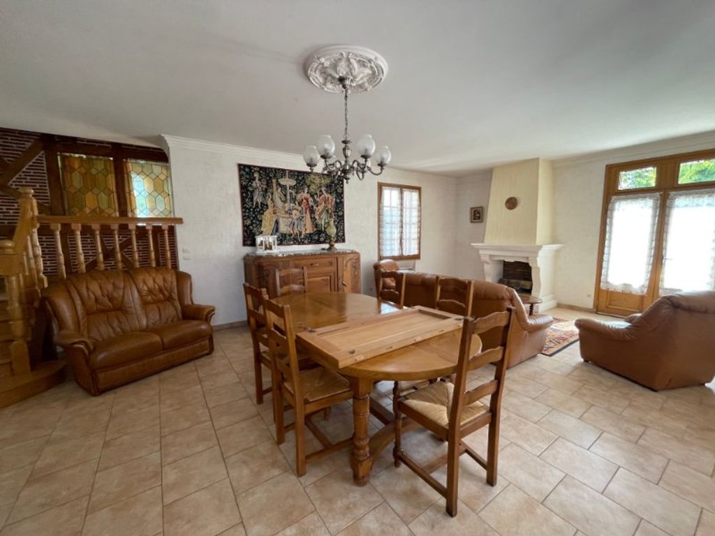 Achat maison à vendre 4 chambres 170 m² - Montrésor