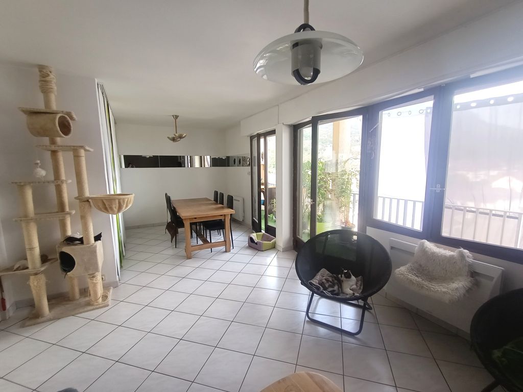 Achat appartement à vendre 3 pièces 77 m² - Scionzier