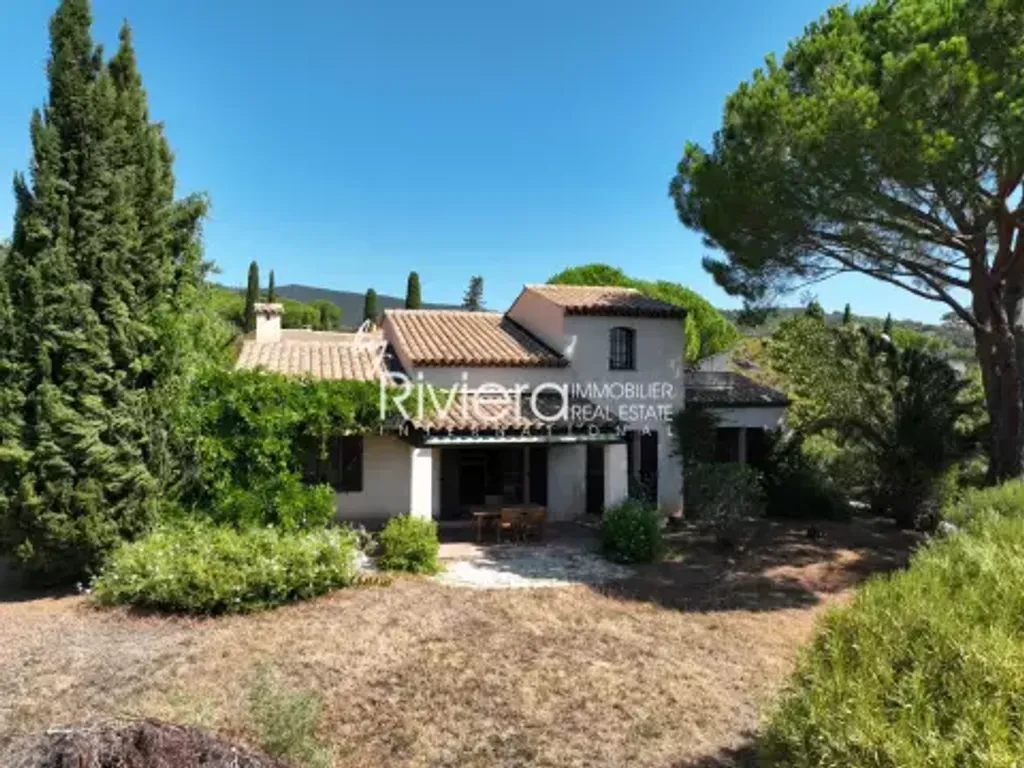 Achat maison à vendre 3 chambres 140 m² - Cavalaire-sur-Mer