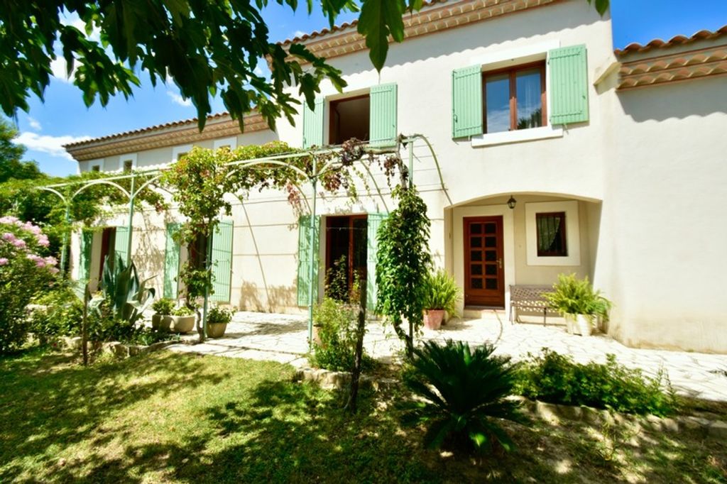 Achat maison à vendre 3 chambres 168 m² - Saint-Rémy-de-Provence