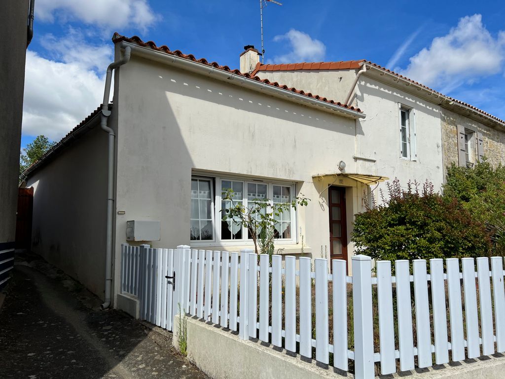 Achat maison à vendre 3 chambres 99 m² - Sainte-Hermine