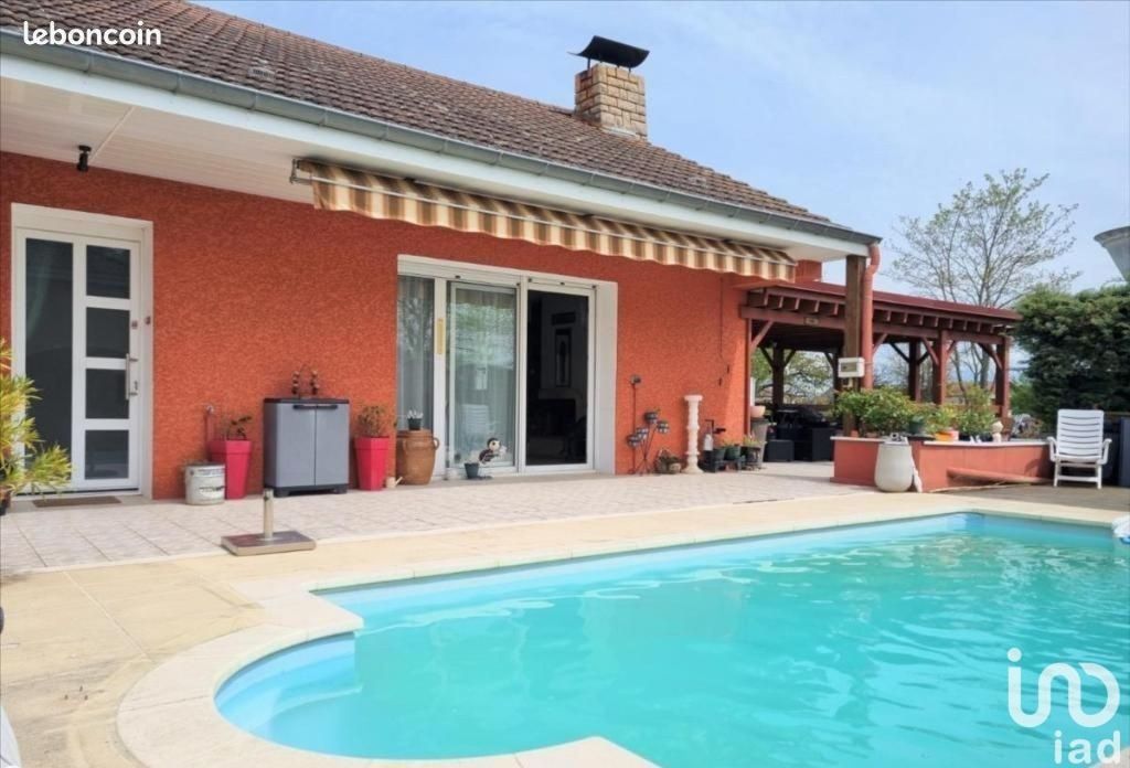 Achat maison à vendre 5 chambres 195 m² - Villars-les-Dombes