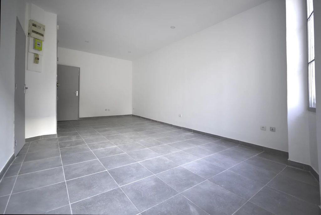 Achat appartement à vendre 3 pièces 49 m² - Marseille 1er arrondissement