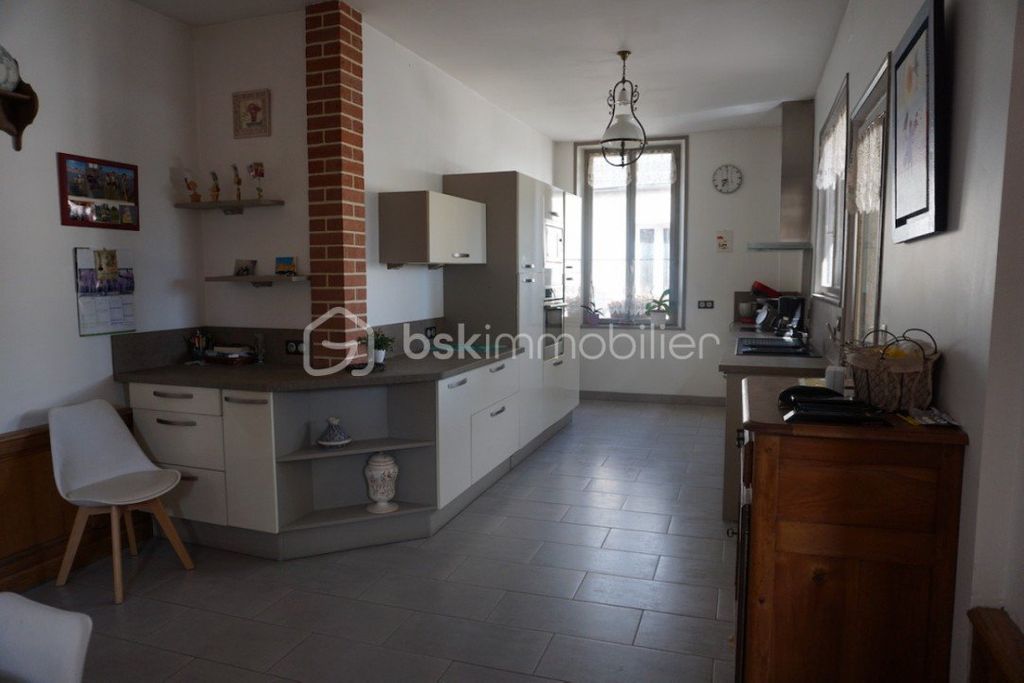 Achat maison à vendre 4 chambres 158 m² - Fontaine-Notre-Dame