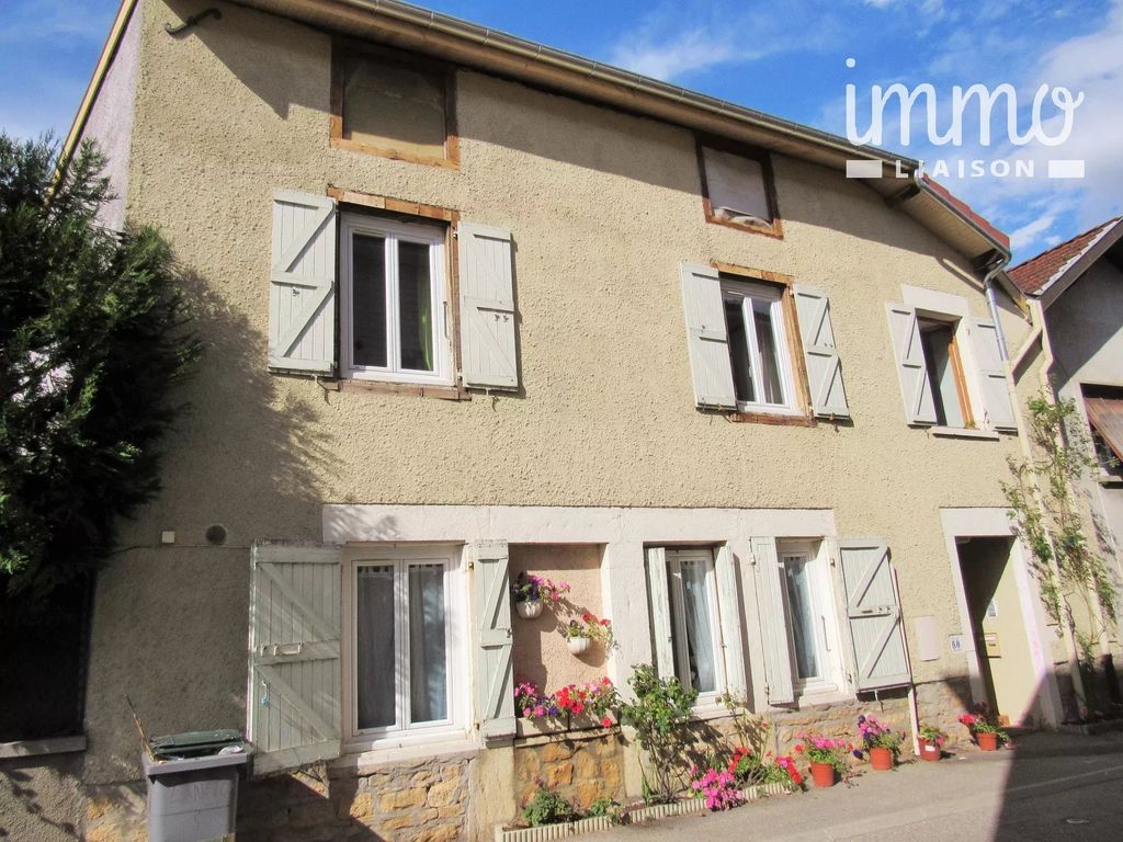 Achat appartement à vendre 7 pièces 216 m² - Saint-Savin