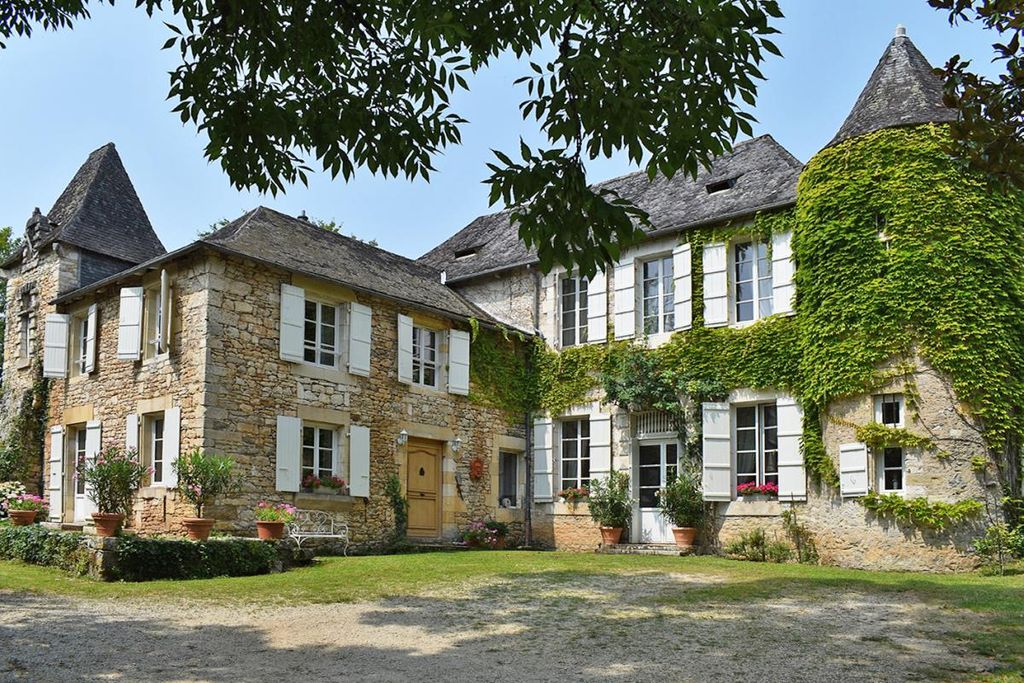 Achat maison à vendre 5 chambres 241 m² - Condat-sur-Vézère